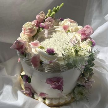 ECBG Cake Studio - Inspo photo sent - Bakeries Near Me - Chicago, Illinois