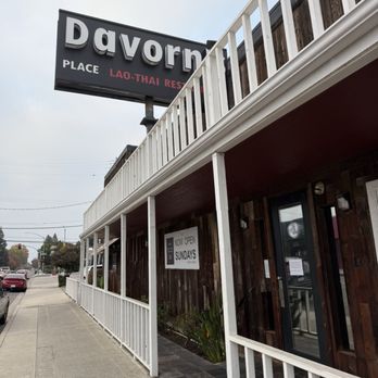 Davorn's Place Lao - Thai Restaurant - Outside - Laotian Near Me - Visalia, California
