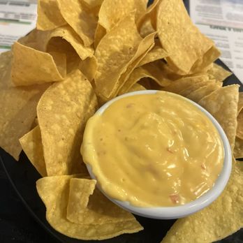 Duff's Famous Wings - Chips & queso - Chicken Wings Near Me - Buffalo, New York
