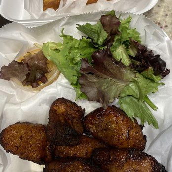 Jerky Jerk - Plantain with salad & mango sauce - Caribbean Near Me - Chicago, Illinois