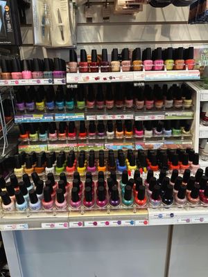 Larchmont Beauty Center by null