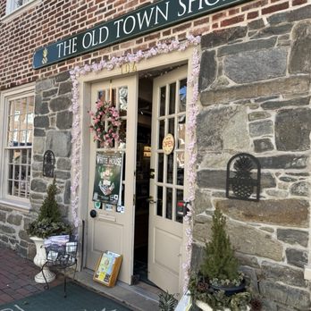 The Old Town Shop - Souvenir Shops Near Me - Alexandria, Virginia The Old Town Shop - Souvenir Shops Near Me - Alexandria, Virginia