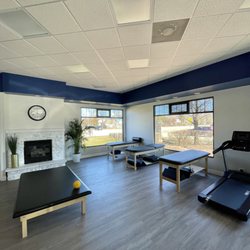 FYZICAL Therapy & Balance Centers - Gurnee