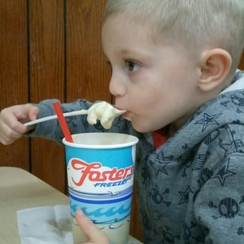 Fosters Freeze - A special treat...root beer float. - Ice Cream & Frozen Yogurt Near Me - Spring Valley, California