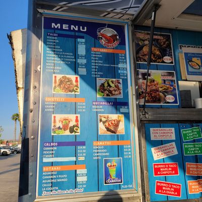 Mariscos & Birria El Prieto by null