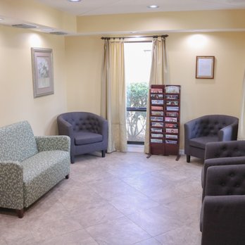 Jacob W Skinner, DMD - Waiting room - Cosmetic Dentists Near Me - Tampa, Florida Jacob W Skinner, DMD - Waiting room - Cosmetic Dentists Near Me - Tampa, Florida