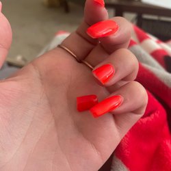 Anthony Vince' Nail Spa - First set, second tip fell off after a week
