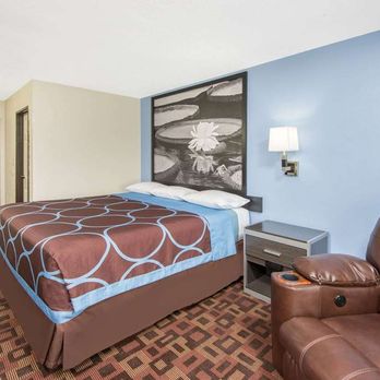 Super 8 by Wyndham Moberly MO - Guest room - Hotels Near Me - Moberly, Missouri Super 8 by Wyndham Moberly MO - Guest room - Hotels Near Me - Moberly, Missouri