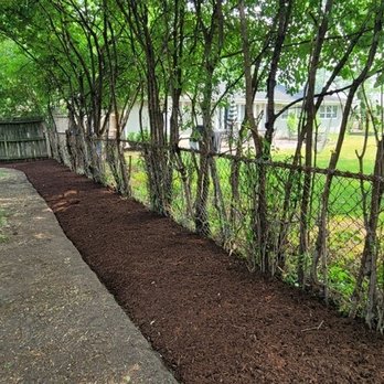 Noe's Lawn & Landscaping - New flowerbeds! - Landscaping Near Me - Bolingbrook, Illinois Noe's Lawn & Landscaping - New flowerbeds! - Landscaping Near Me - Bolingbrook, Illinois