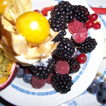 Trattoria Da Oreste - Waldbeeren, exotische Früchte und Eis - Italian Near Me - San Lorenzo della Costa, GE Trattoria Da Oreste - Waldbeeren, exotische Früchte und Eis - Italian Near Me - San Lorenzo della Costa, GE