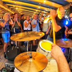 Pearl Restaurant - Live Music