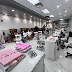 Caviar Nail Bar