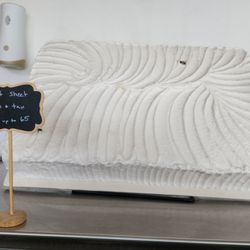 Ray's Cakes & Catering - Half Sheet display