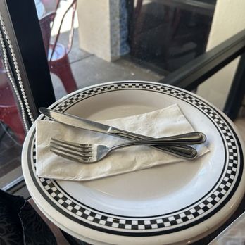 Anthony's Coal Fired Pizza & Wings - Set up - Pizza Near Me - Clearwater, Florida