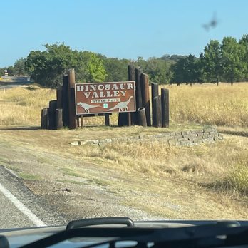 Dinosaur Valley State Park - entrance - Parks Near Me - Glen Rose, Texas Dinosaur Valley State Park - entrance - Parks Near Me - Glen Rose, Texas