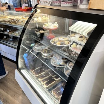 Mortensen's Danish Bakery - Bakeries Near Me - Solvang, California