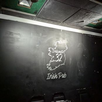 Ireland's 32 - Inside 2 - Dive Bars Near Me - Van Nuys, California Ireland's 32 - Inside 2 - Dive Bars Near Me - Van Nuys, California
