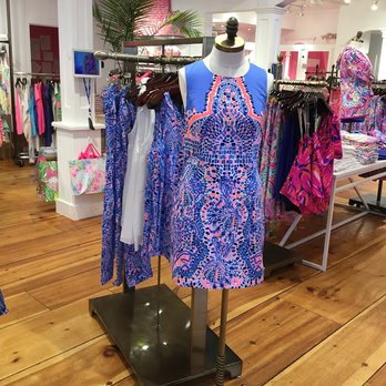 In the Pink - Women's Clothing Near Me - Nantucket, Massachusetts