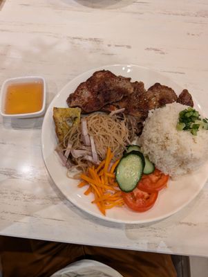 Pho Delicious Vietnamese Restaurant Chicago IL by null