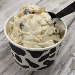 Uncommon Cow - Salted Caramel w/ Chocolate covered Pretzels