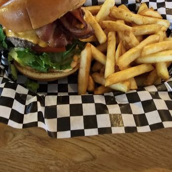 RV Pub & Grill - Burgers Near Me - Seba Beach, Alberta RV Pub & Grill - Burgers Near Me - Seba Beach, Alberta