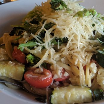 Perfect Pear Bistro - Lemon garlic linguini pasta - New American Near Me - Tempe, Arizona Perfect Pear Bistro - Lemon garlic linguini pasta - New American Near Me - Tempe, Arizona