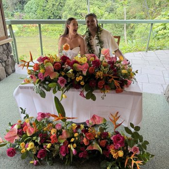 Haiku Gardens Weddings - Floral - Venues & Event Spaces Near Me - Kaneohe, Hawaii