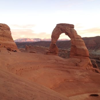 Arches National Park - The delicate arch. To get this view you have to hike 1.5 miles up. And there is some great heights. - Parks Near Me Arches National Park - The delicate arch. To get this view you have to hike 1.5 miles up. And there is some great heights. - Parks Near Me