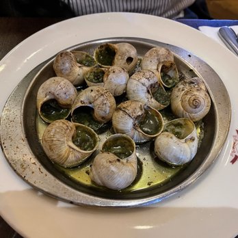 Le Saint Germain - escargots - Brasseries Near Me - Paris, 75 Le Saint Germain - escargots - Brasseries Near Me - Paris, 75