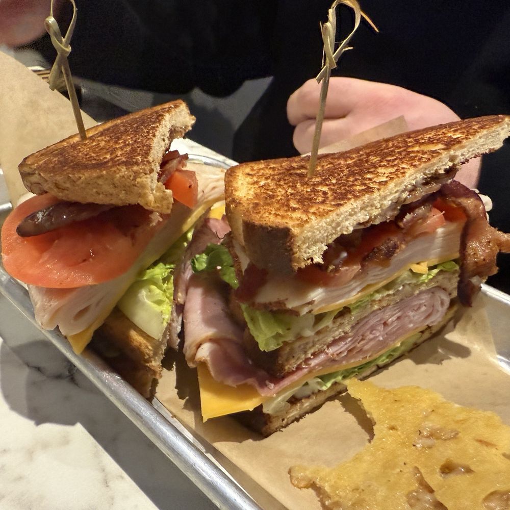 Giggy Ds - Club sammich - Sports Bars Near Me - Meridian, Idaho Giggy Ds - Club sammich - Sports Bars Near Me - Meridian, Idaho
