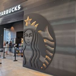 Outlet Collection - Starbucks