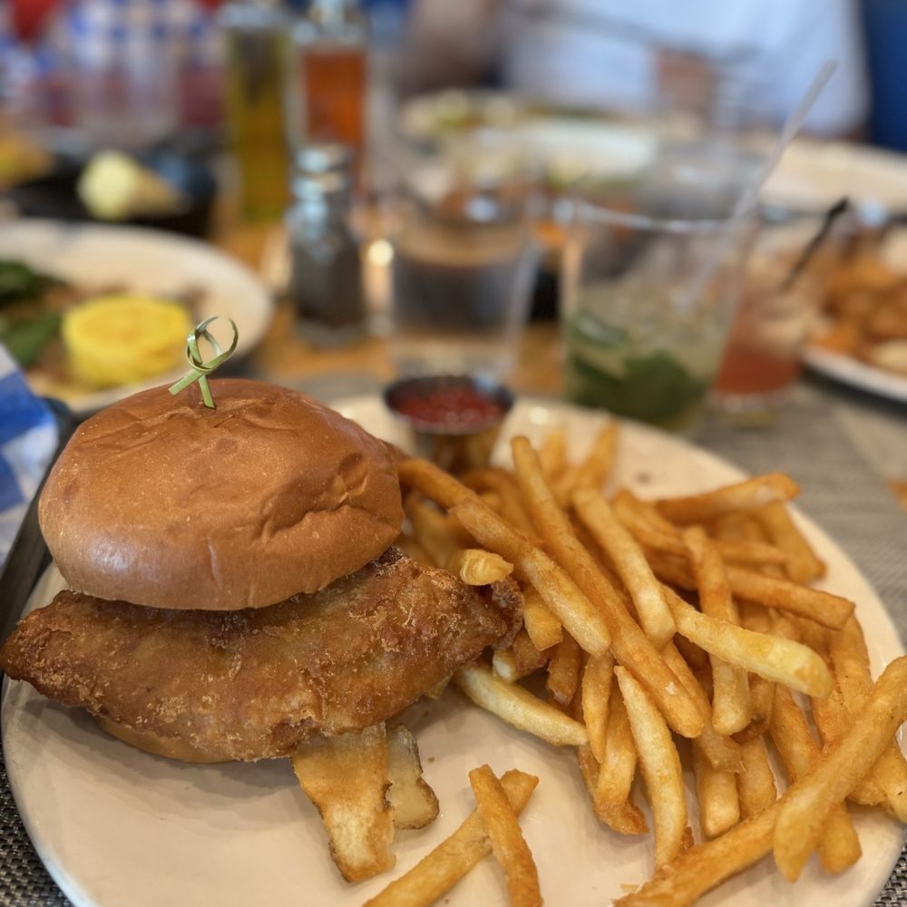 Half Moon - New American Near Me - Dobbs Ferry, New York