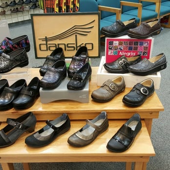 TradeHome Shoes - Shoe Stores Near Me - Davenport, Iowa TradeHome Shoes - Shoe Stores Near Me - Davenport, Iowa