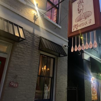 Mama’s on Main - Wine Bars Near Me - Covington, Kentucky Mama’s on Main - Wine Bars Near Me - Covington, Kentucky