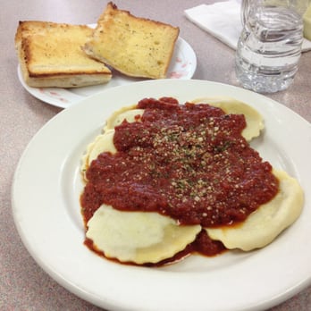 Gigi's Kitchen - Baked Ravioli and garlic bread - Pizza Near Me - Fort Washington, Maryland Gigi's Kitchen - Baked Ravioli and garlic bread - Pizza Near Me - Fort Washington, Maryland