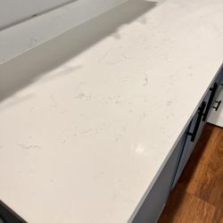 LD Kitchen & Bath - This is the correct slab material to use. Boy did they mess up!