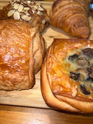 Des Croissants Paris by null