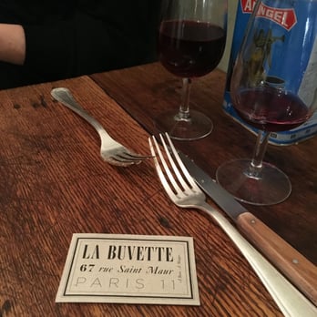 La Buvette - Un lieu comme on les aime simple et chaleureux, merci Camille - Wine Bars Near Me - Paris, 75