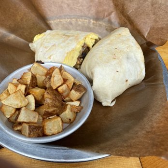 Old Crow Smokehouse - Pulled pork breakfast wrap - Barbeque Near Me - Chicago, Illinois Old Crow Smokehouse - Pulled pork breakfast wrap - Barbeque Near Me - Chicago, Illinois