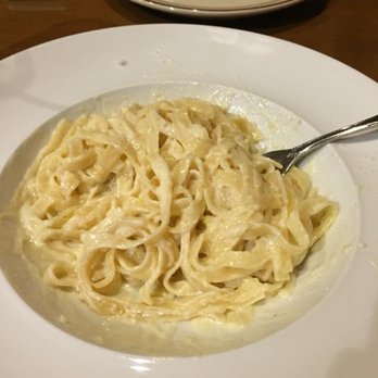 Spumoni Restaurant - Fettuccine alfredo - Italian Near Me - Sherman Oaks, California