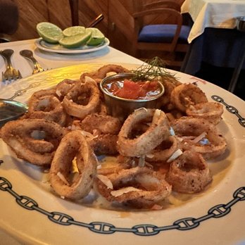 Lorenzillo's - Calamari - Seafood Near Me - Cancún, ROO Lorenzillo's - Calamari - Seafood Near Me - Cancún, ROO