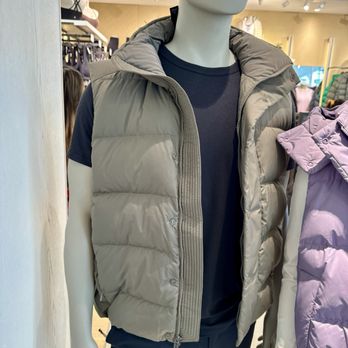 LULULEMON 新宿マルイ店 - Updated February 2026 - 新宿3-30-13, 新宿