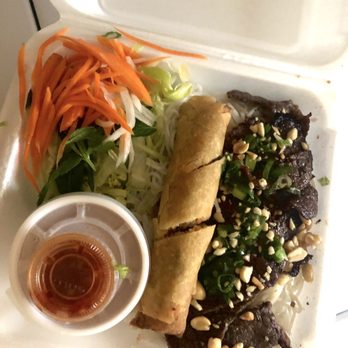 Vietnoms - Grilled Beef with Spring Rolls and Vermicelli - Vietnamese Near Me - Toronto, Ontario Vietnoms - Grilled Beef with Spring Rolls and Vermicelli - Vietnamese Near Me - Toronto, Ontario