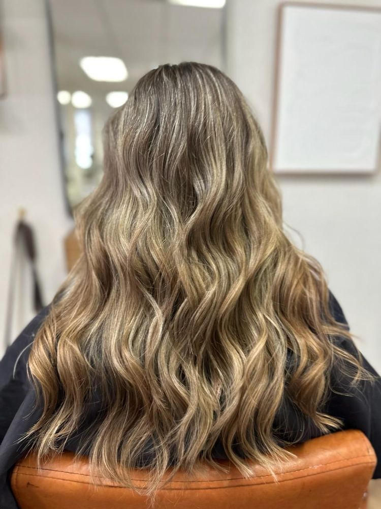 Hair By Naat Logo