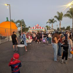 This is our food area. We had two vendors, Kona ice and Burst burgers. Perfect combination