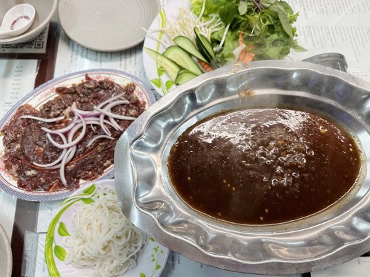 Lẩu Hải Sản by null