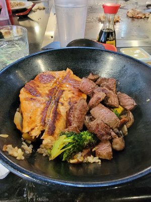 Sakura Japanese Steakhouse and Sushi Bar by null