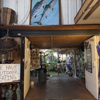 South Kona Grindz - Facing toward back - Fish & Chips Near Me - Captain Cook, Hawaii