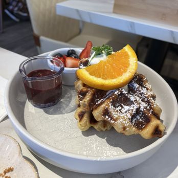 Taste & Glory - Berry Croissant waffles - Breakfast & Brunch Near Me - San Mateo, California Taste & Glory - Berry Croissant waffles - Breakfast & Brunch Near Me - San Mateo, California