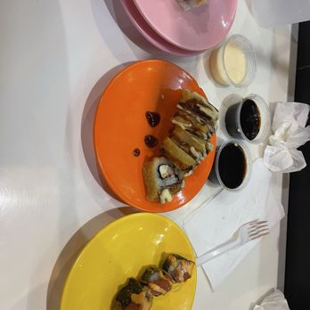 Neo sushi express - Sushi rolls - Conveyor Belt Sushi Near Me - Raleigh, North Carolina
